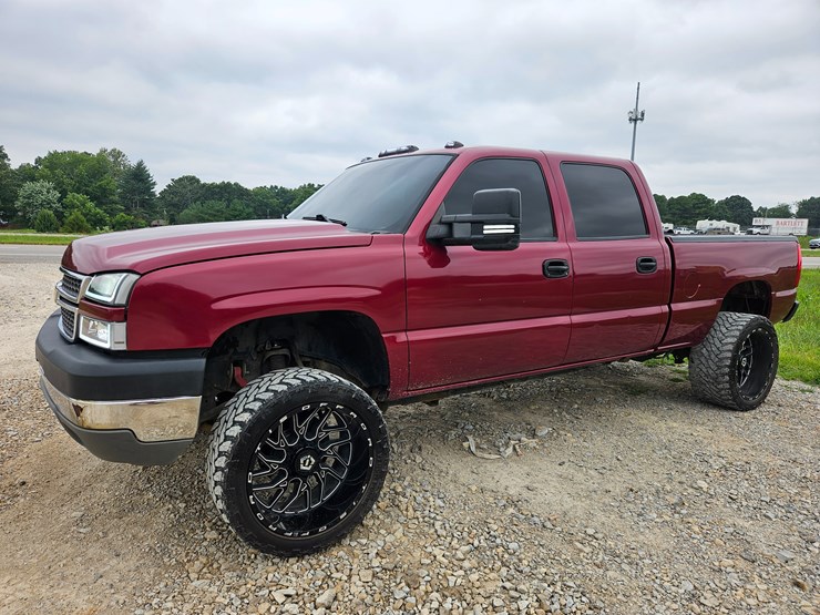 2005-chevrolet-silverado-image-3