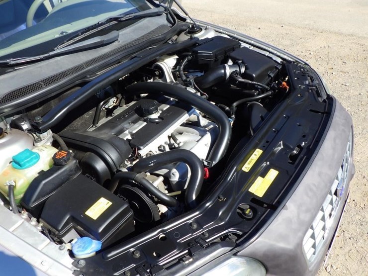 2004-volvo-xc70-image-11