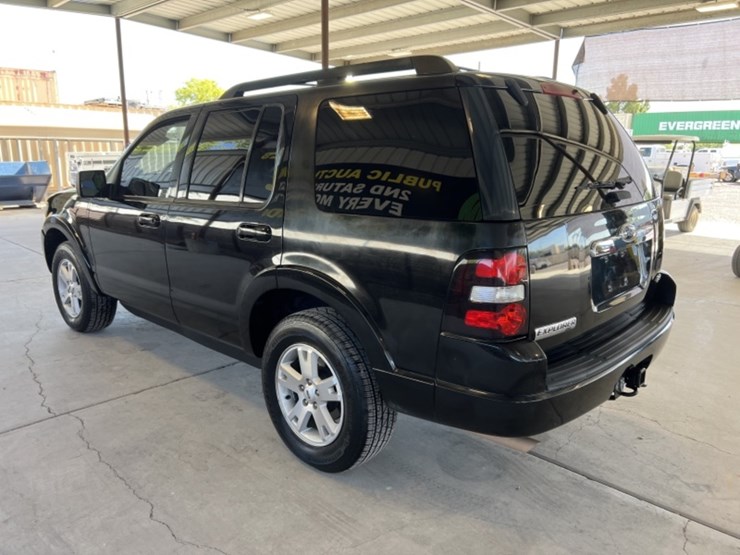 2009-ford-explorer-xlt-image-5