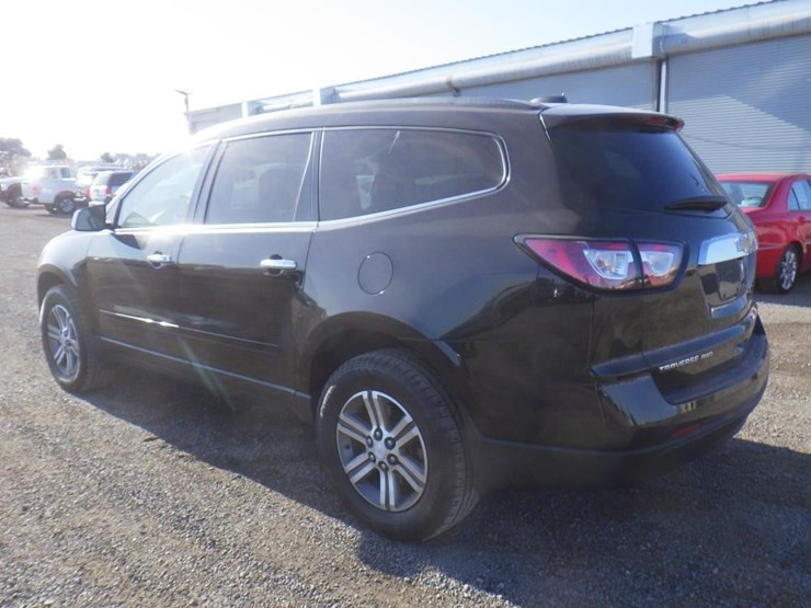 2017-chevrolet-traverse-image-4