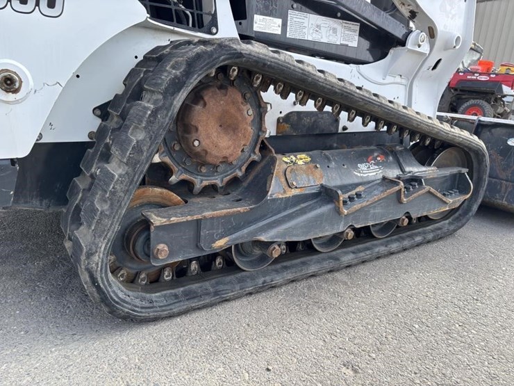 2019-bobcat-t590-image-16