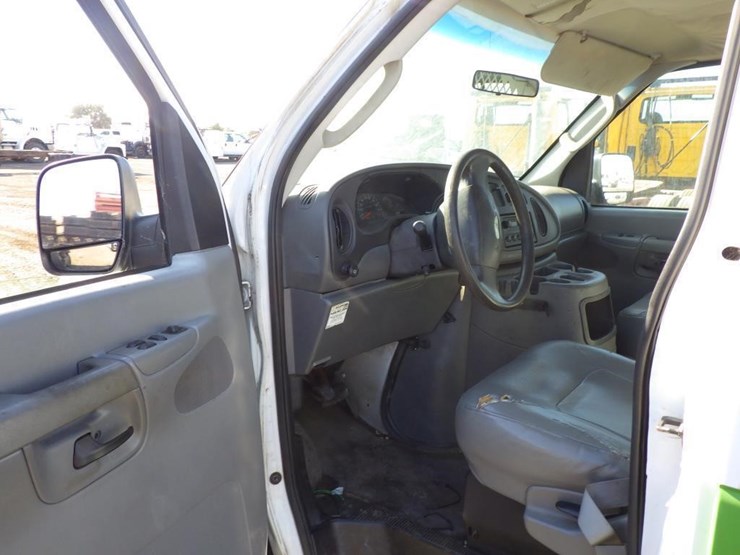 2003-ford-cargo-image-6