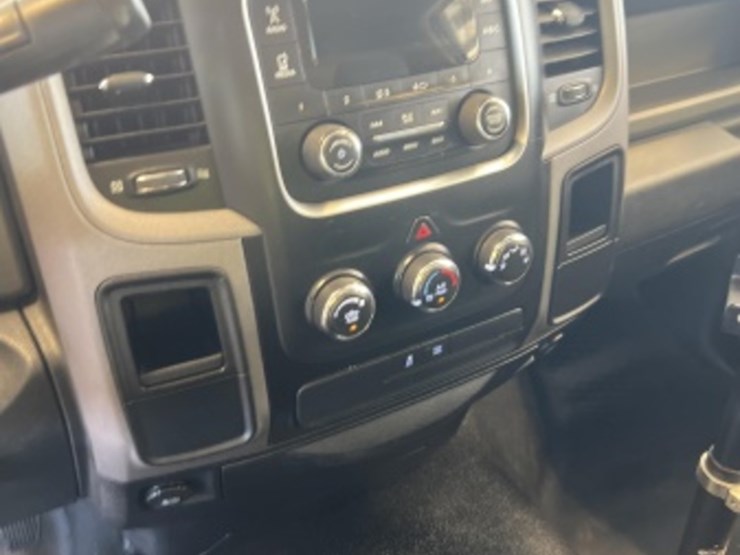 2016-ram-2500-p/u-image-18