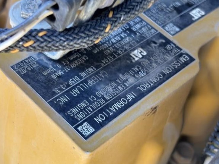 2016-caterpillar-259d-image-44
