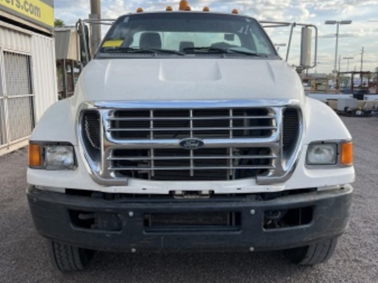 2015-ford-f750-image-3