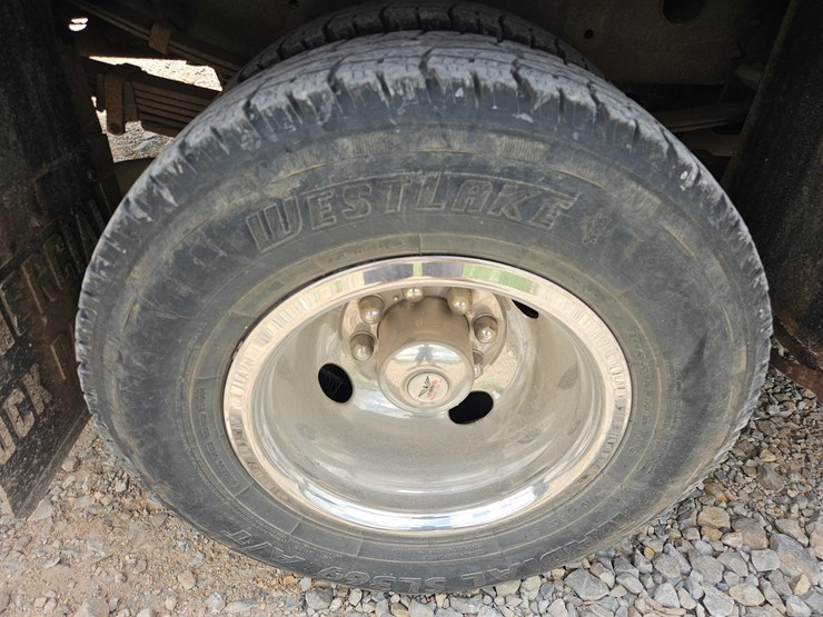 2005-chevrolet-silverado-3500-image-44