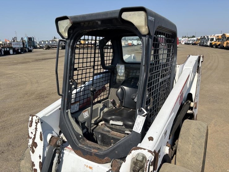 2013-bobcat-s630-image-18