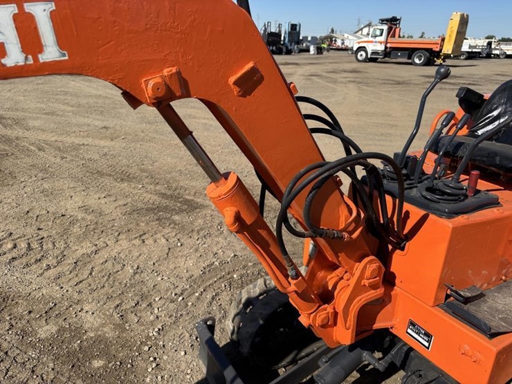 ihi-1s7fx-hydraulic-excavator-image-15