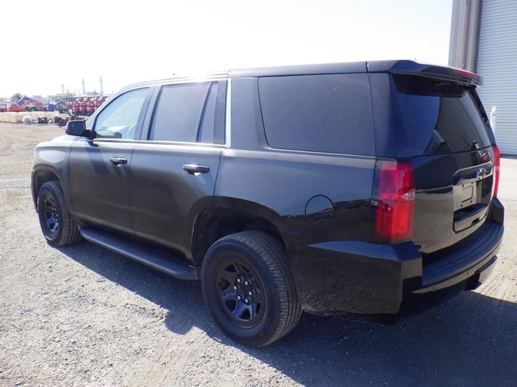 2018-chevrolet-tahoe-image-4
