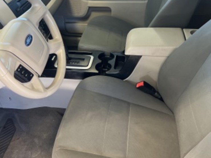2012-ford-escape-xls-image-21