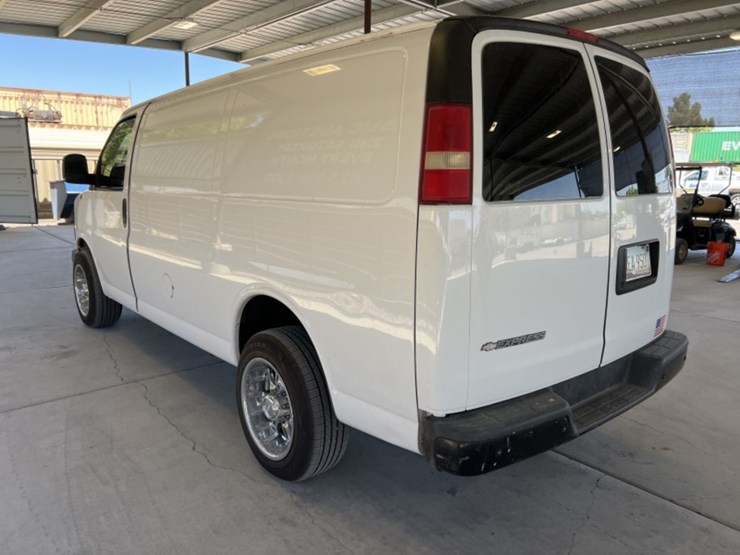 2014-chevrolet-express-2500-image-5