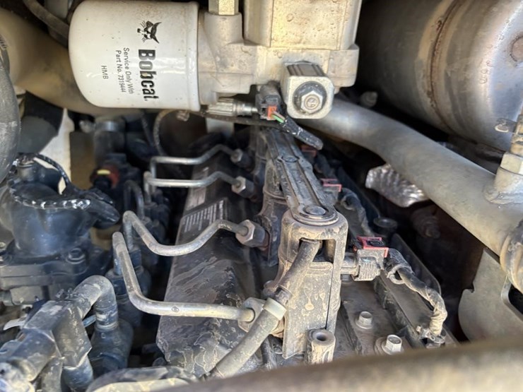 2021-bobcat-t76-image-41
