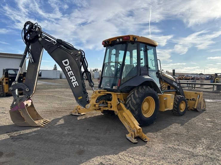 2020-deere-310l-ep-image-3