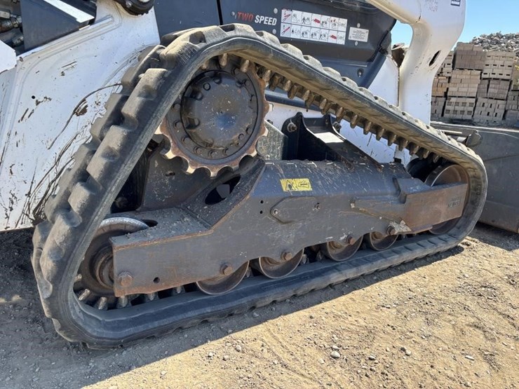 2021-bobcat-t76-image-16