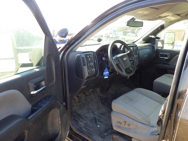 2017-chevrolet-1500-image-6