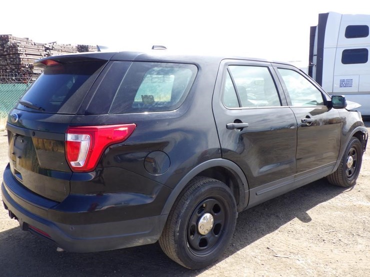 2018-ford-explorer-image-4