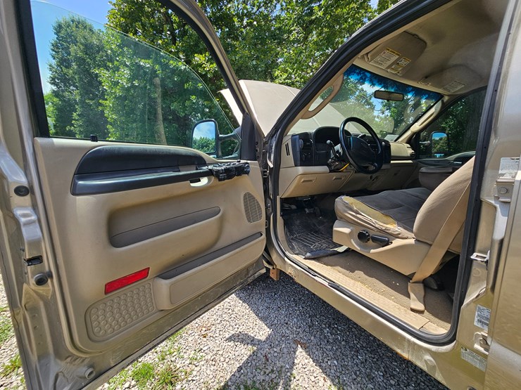 2006-ford-f350-image-31