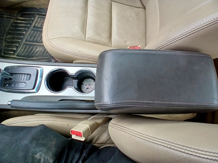 #20656-•-2012-ford-fusion-passenger-car-image-38