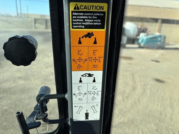 2020-deere-310l-ep-image-41