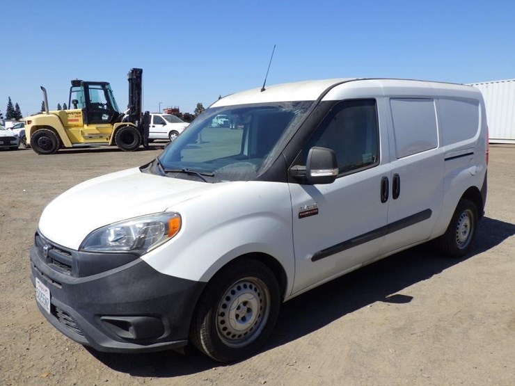 2018-ram-promaster-city-image-1