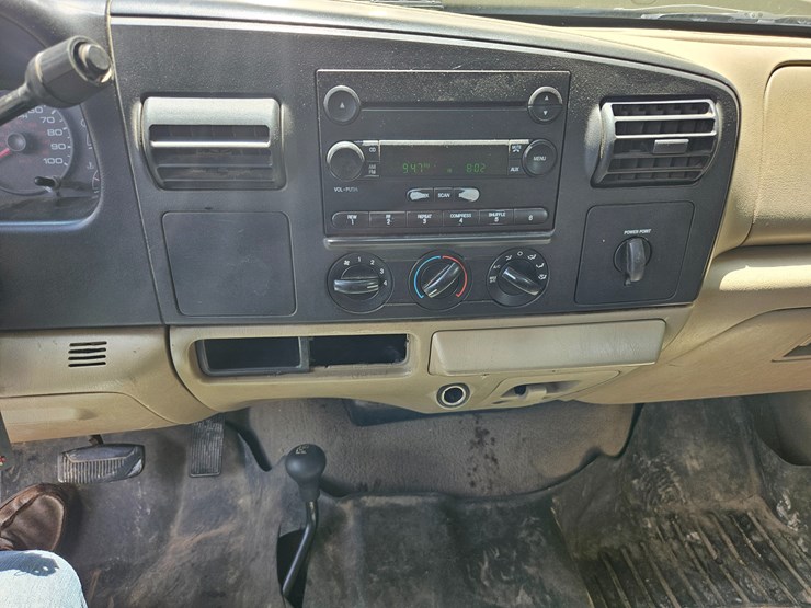 2006-ford-f350-image-39
