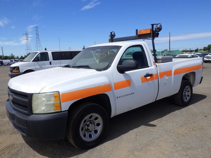2008-chevrolet-1500-image-2