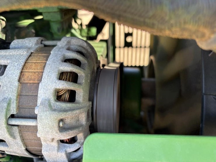 2018-john-deere-5075e-image-40