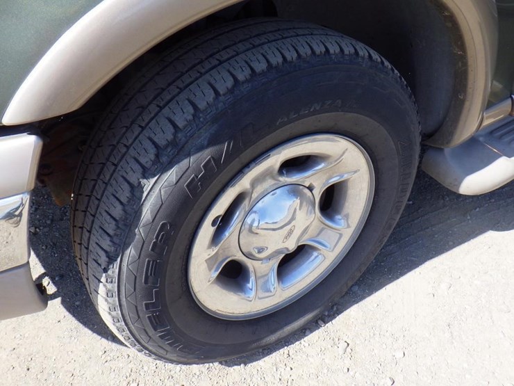 2001-ford-expedition-image-13