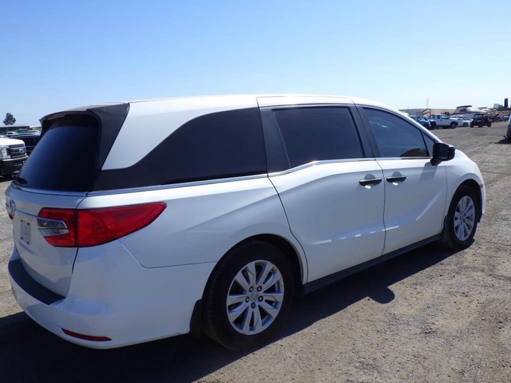 2018-honda-odyssey-image-3