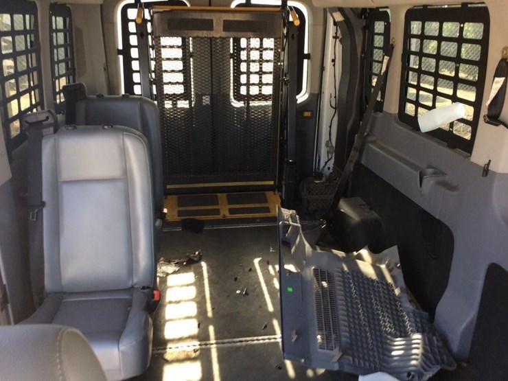 2017-ford-transit-image-12