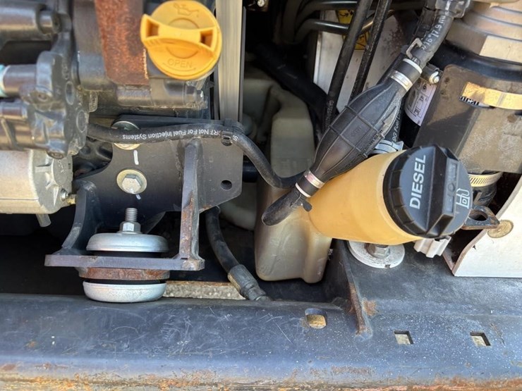 2017-bobcat-s450-image-32