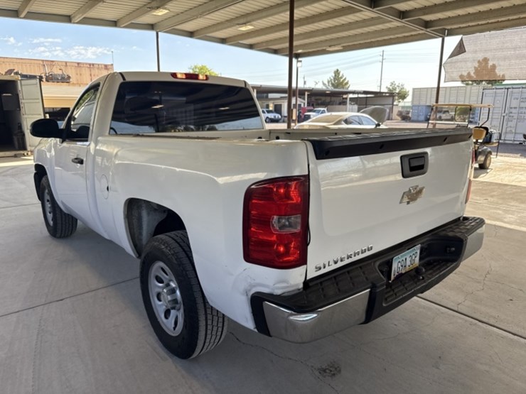 2011-chevrolet-silverado-1500-image-6