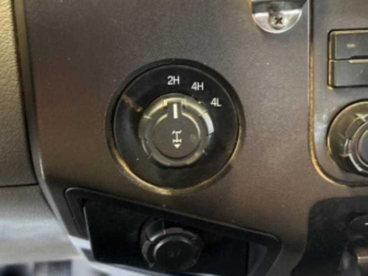 2011-ford-f350-image-19