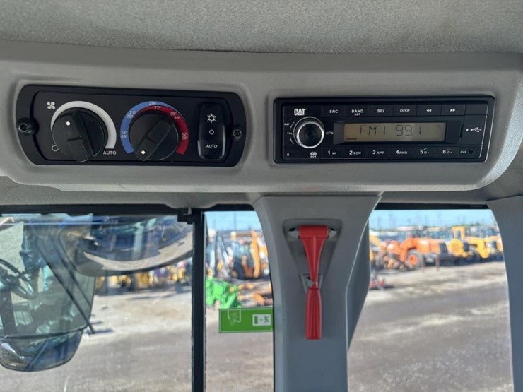 2019-caterpillar-930m-image-40