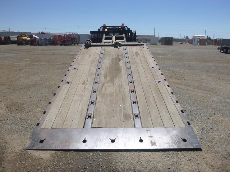 2013-ford-f650-image-11