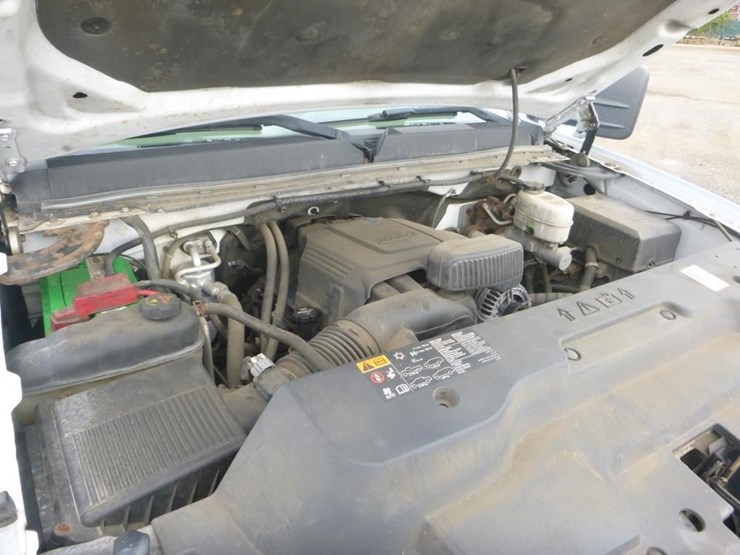 2013-gmc-2500-image-13