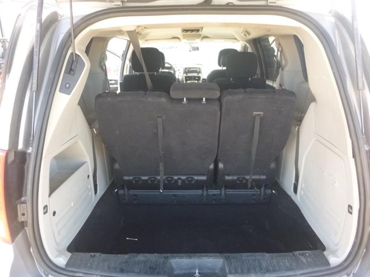 2013-dodge-grand-caravan-image-9