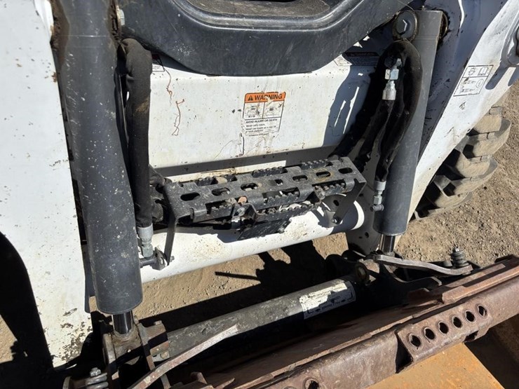 2018-bobcat-s570-image-12