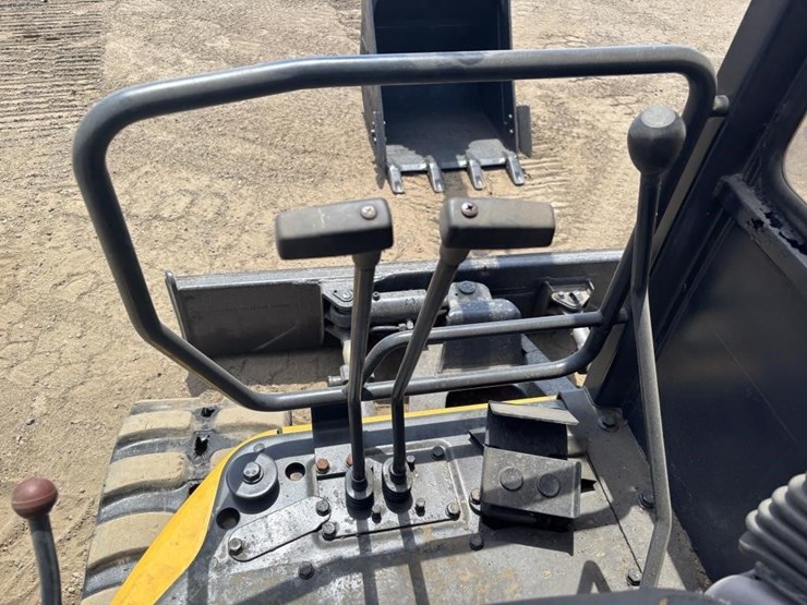 komatsu-pc50uu-image-26
