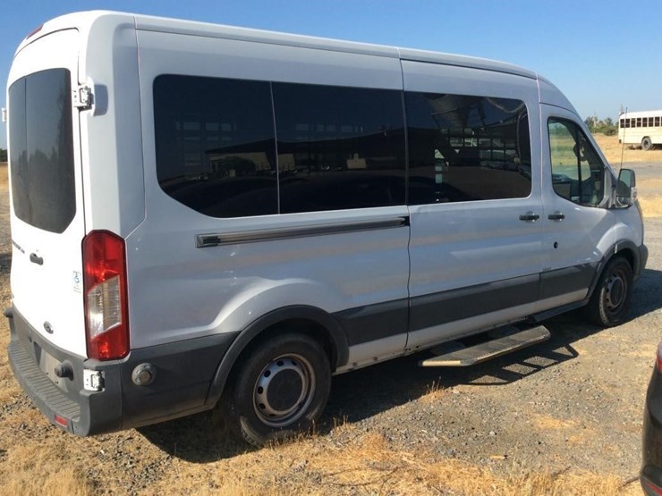 2017-ford-transit-image-4
