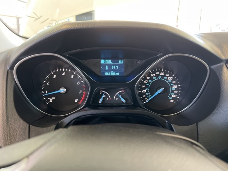 2012-ford-focus-se-sdn-image-15