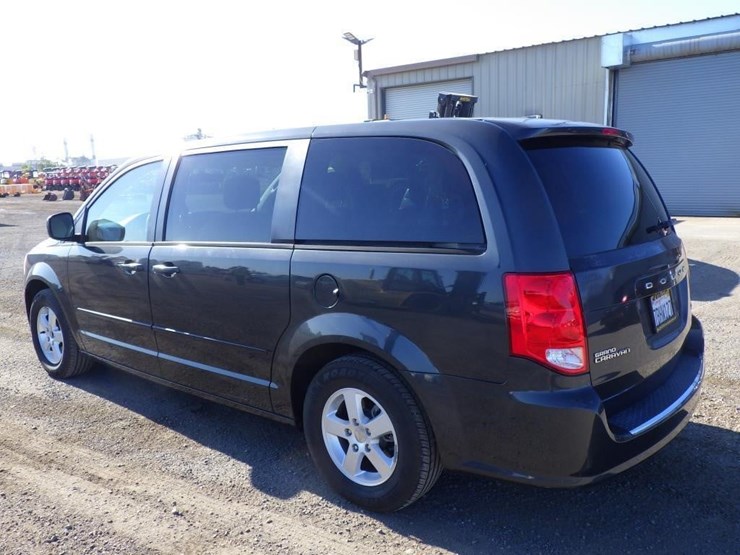 2012-dodge-grand-caravan-image-4