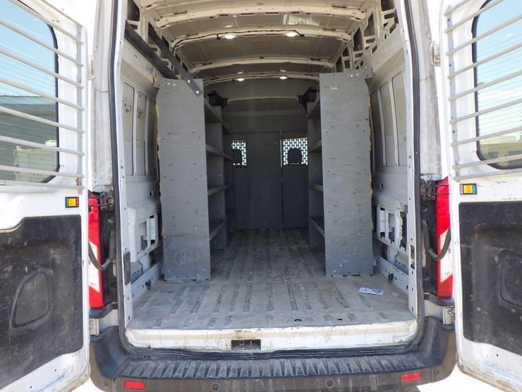 2019-ford-transit-image-9