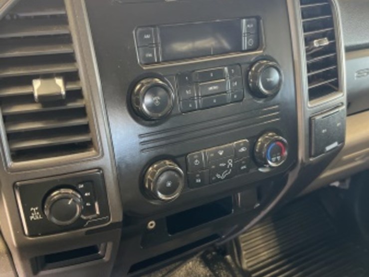 2018-ford-f250-image-17
