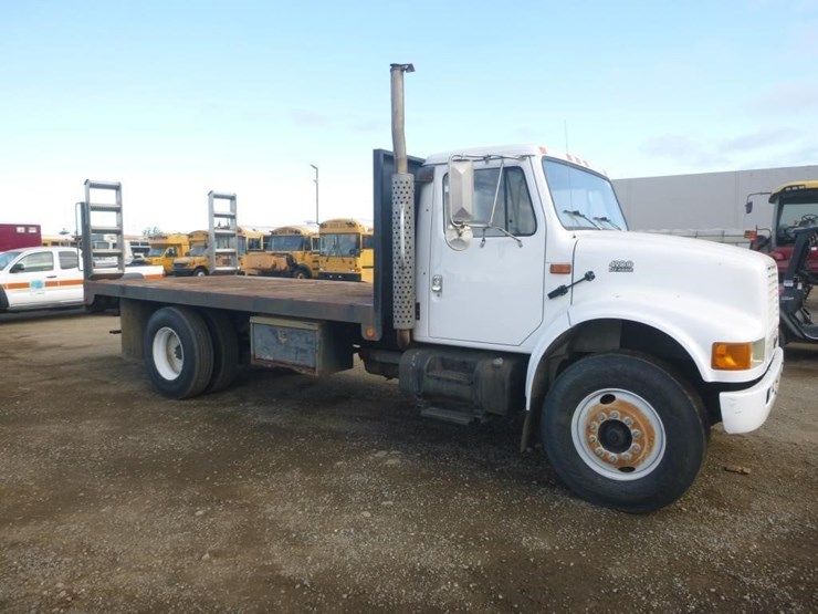 2001-international-4900-image-2