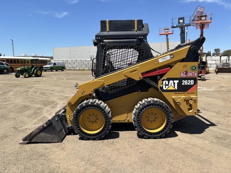 2018-caterpillar-262d-image-5