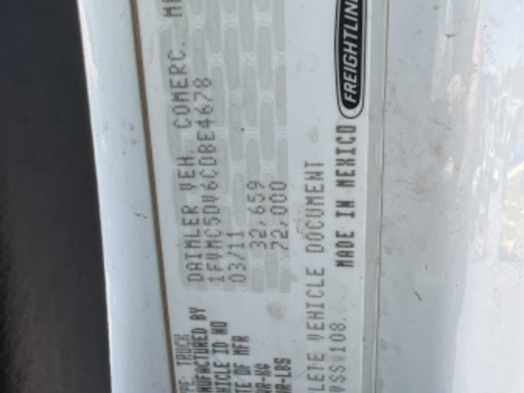 2012-freightliner-m2-image-24