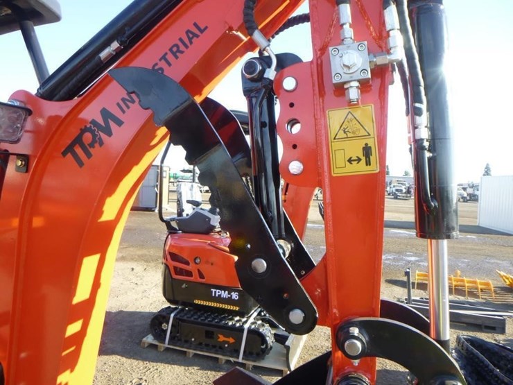 2025-tpm-16-hydraulic-excavator-image-12