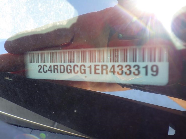 2014-dodge-grand-caravan-image-15