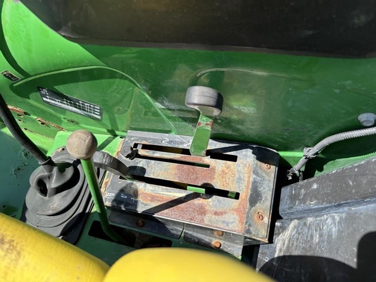 2018-john-deere-5075e-image-28